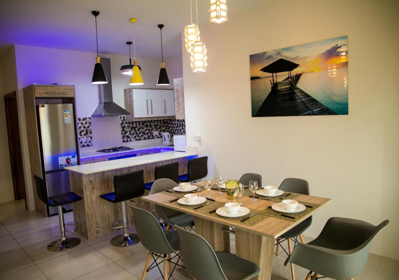 Luxury 2 Bedroom Apartment With Pool - Close To Flic-En-Flac Beach Exterior photo